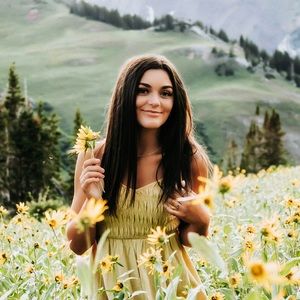 Meet your Posher, Eva